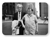 Szuper frizurák! Vivian Maier (1926 – 2009) amatőr utcai fotós a francia Doisneau amerikai megfelelője. Képei 2007-ig teljesen ismeretlenek voltak, egy aukciósház árverésén kerültek napvilágra.  – Dorothea Lange képeit is nézd meg!