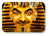 Tudtad, hogy Tutanhamon fáraó halotti maszkjának szakállát karbantartási munkálatok közben véletlenül letörték, majd egy elkapkodott művelet során epoxival visszaragasztották? Ne törődj vele, mert ez a videó nem erről szól...